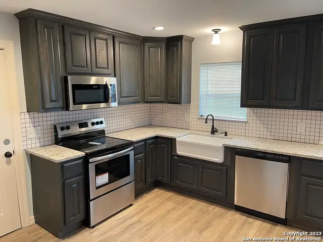 436 River Springs Dr, Seguin, TX 78155 - #2