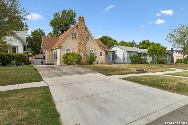 2018 W Gramercy Pl, San Antonio, TX 78201 - #2