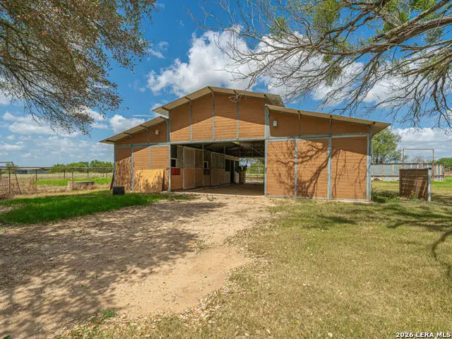 2095 E Fm 1518, Saint Hedwig, TX 78152 - #2