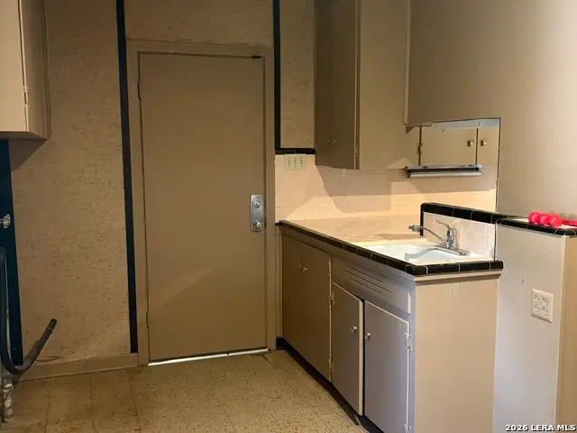 7222 Robin Rest Dr, San Antonio, TX 78209 - #3