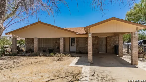1105 Carthage Avenue, Eagle Pass, TX 78852