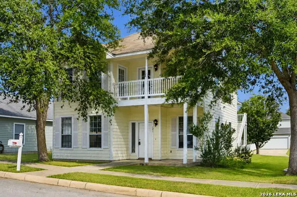 121 Lark Hill, Floresville, TX 78114