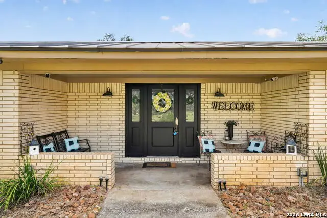 101 Cynthia, Pleasanton, TX 78064 - #3