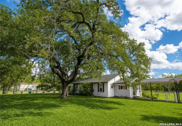 529 Avenue E, Poteet, TX 78065 - #1