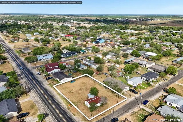 101 N Mcdaniel St, Poth, TX 78147 - #1