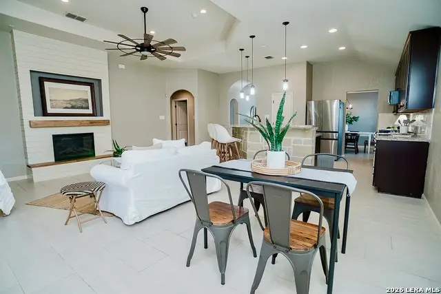 513 Windsor Ct, Schertz, TX 78108 - #3