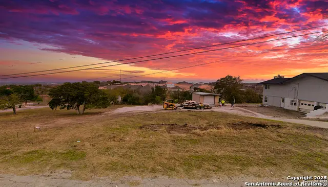 6707 E Queens Crown St, Live Oak, TX 78233 - #1