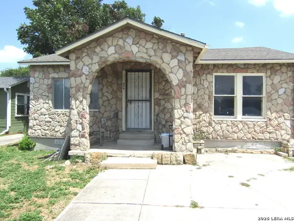 919 Alametos, San Antonio, TX 78201