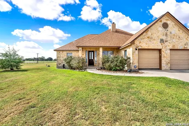 101 Hickory Run, La Vernia, TX 78121 - #3