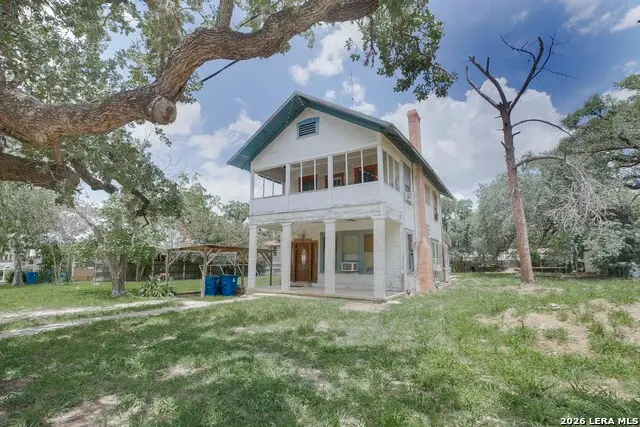 623 San Antonio Street, Pleasanton, TX 78064 - #2