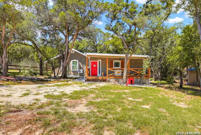 568 28th St W, Lakehills, TX 78063 - #1