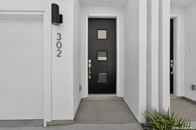 1735 W Gramercy Pl #302, San Antonio, TX 78201 - #1