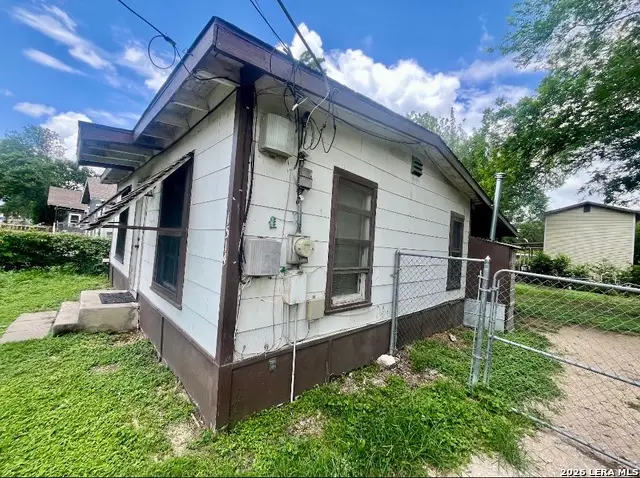 1514 Commercial Ave, San Antonio, TX 78221 - #3