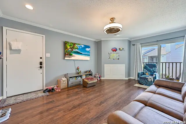 3220 69th St #APT J6, Galveston, TX 77551 - #3