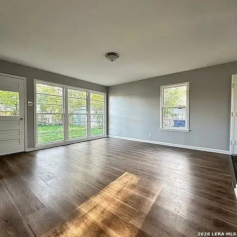 394 Anton Dr, San Antonio, TX 78223 - #2