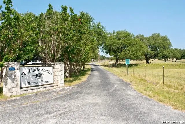 1282 Kendalia Rd, Blanco, TX 78606 - #2
