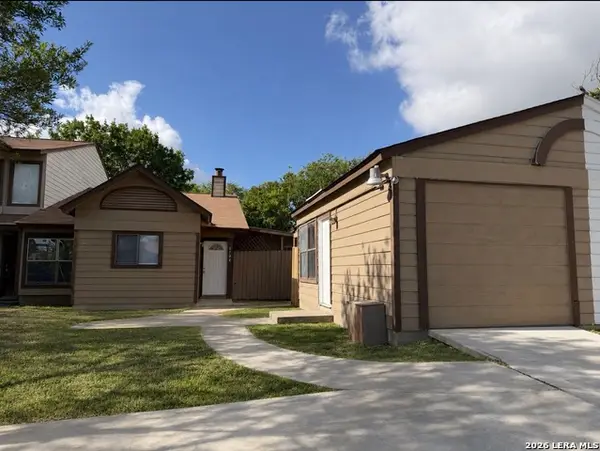 6704 Hickory Springs Dr, San Antonio, TX 78249