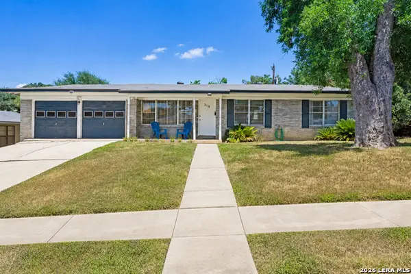 319 Redcliff Dr, San Antonio, TX 78216