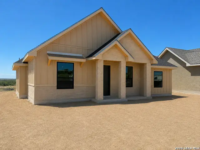 2223 Rio Sabinas Dr., Eagle Pass, TX 78852 - #3