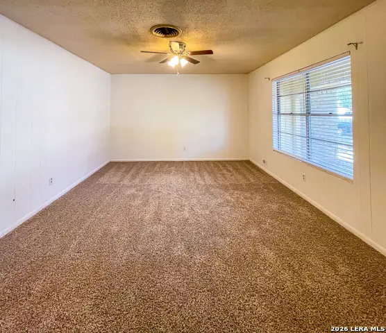 1404 E Inez St, Beeville, TX 78102 - #2