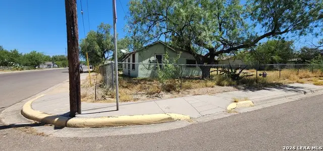 887 Austin St, Eagle Pass, TX 78852 - #1