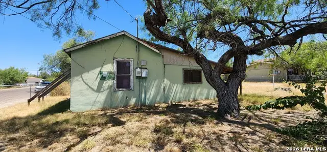 887 Austin St, Eagle Pass, TX 78852 - #3