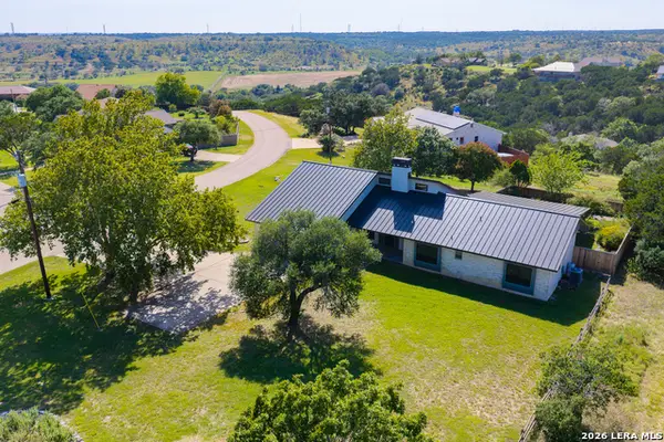 103 Crockett Dr, Kerrville, TX 78028