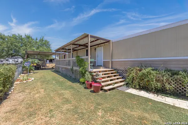 838 Avenue M, Poteet, TX 78065