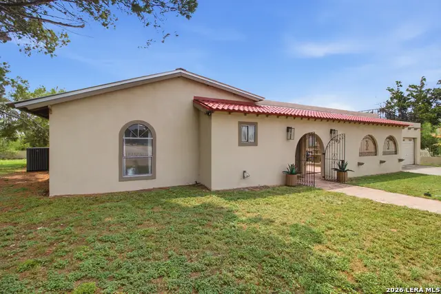 7 La Motte St, Brackettville, TX 78832 - #1