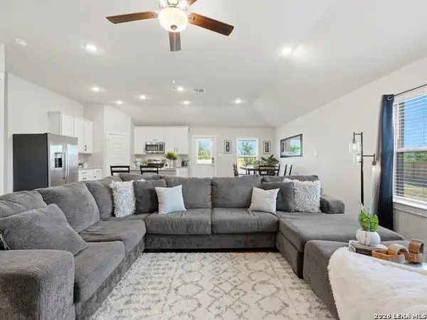12407 Autumn Way, Atascosa, TX 78002