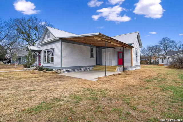 1612 Saint Peter St, Gonzales, TX 78629 - #3