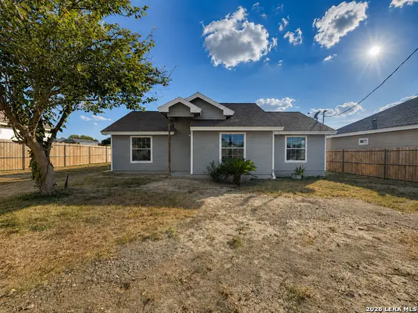 65 School Circle, Eagle Pass, TX 78852