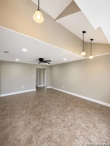 65 School Circle, Eagle Pass, TX 78852 - #3