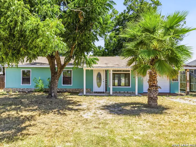 706 4th. St., Floresville, TX 78114 - #1