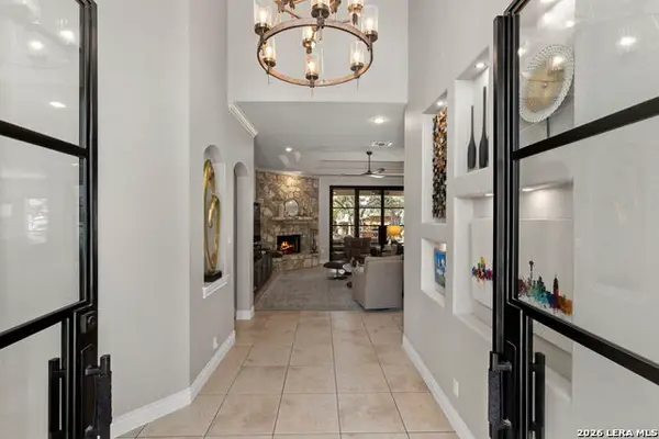 203 Cavayo Trl, Helotes, TX 78023
