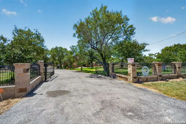 124 County Road 2662, Devine, TX 78016 - #2