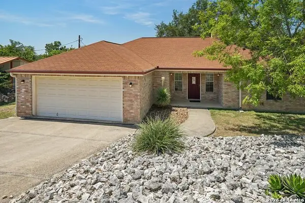 220 Loma Vista Dr, Kerrville, TX 78028