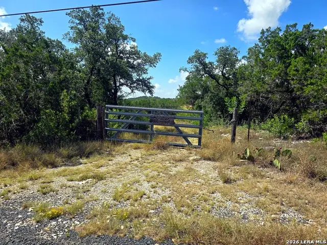 753 County Road 242, Hondo, TX 78861 - #2