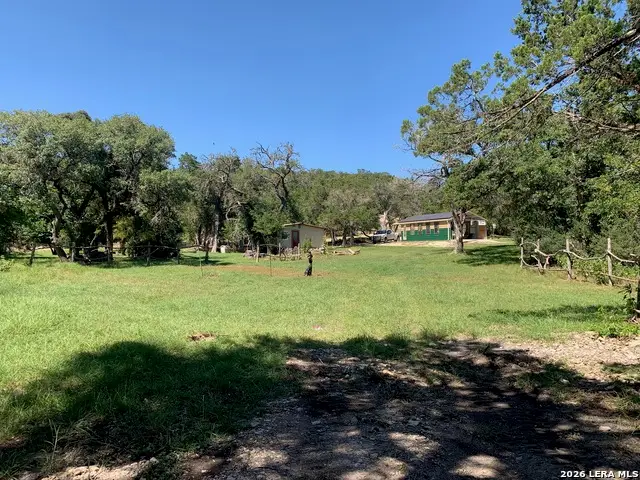 210 Mai Rd S, Kerrville, TX 78028 - #1