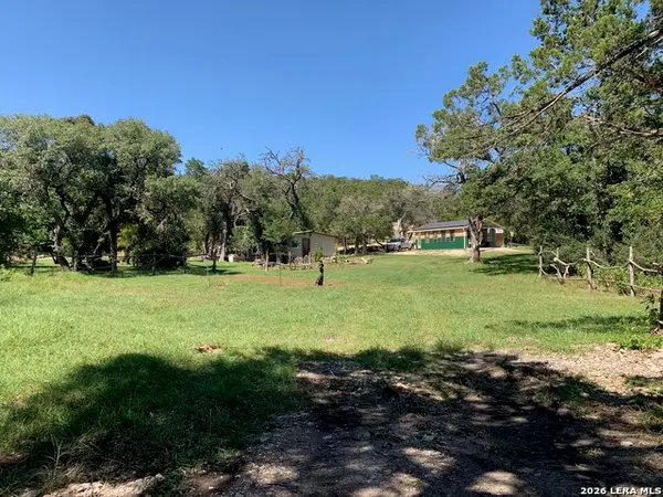 210 Mai Rd S, Kerrville, TX 78028
