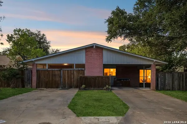525 Southtrail Dr, San Antonio, TX 78216
