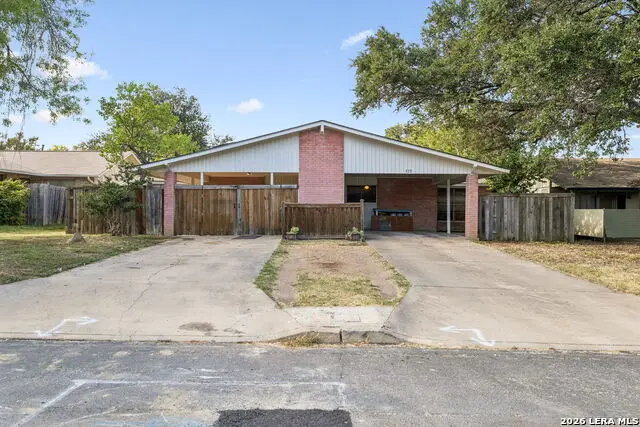 525 Southtrail Dr, San Antonio, TX 78216 - #2