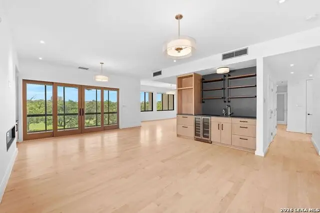 4001 N New Braunfels #APT 302A, San Antonio, TX 78209 - #1