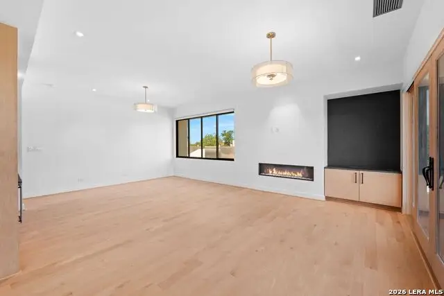 4001 N New Braunfels #APT 302A, San Antonio, TX 78209 - #2