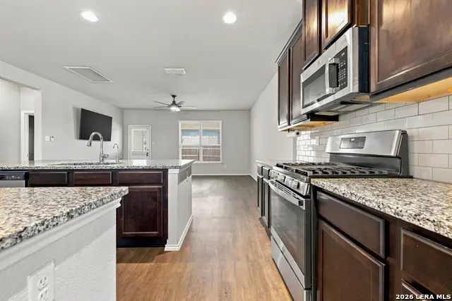 1006 Terlan Dr, New Braunfels, TX 78130 - #2