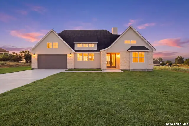 499 Wood View Cir, Bandera, TX 78003 - #2