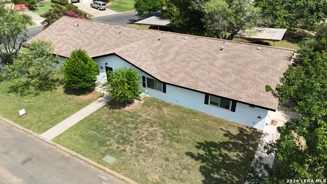 1405 N Crockett St, Fredericksburg, TX 78624 - #3
