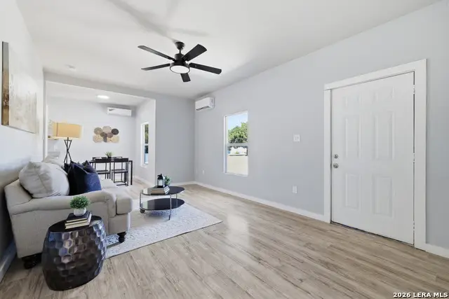 146 Isabel St, San Antonio, TX 78210 - #3