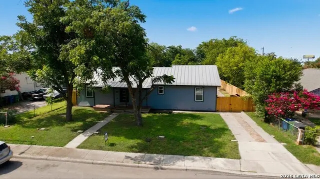 1126 W Lullwood Ave, San Antonio, TX 78201 - #2