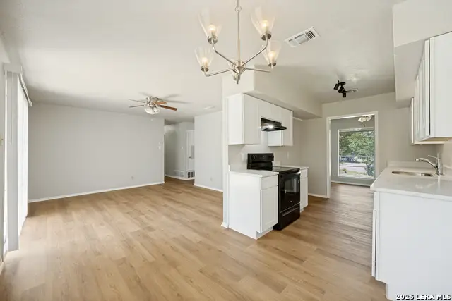 4240 Chestnuthill Dr, San Antonio, TX 78218 - #3
